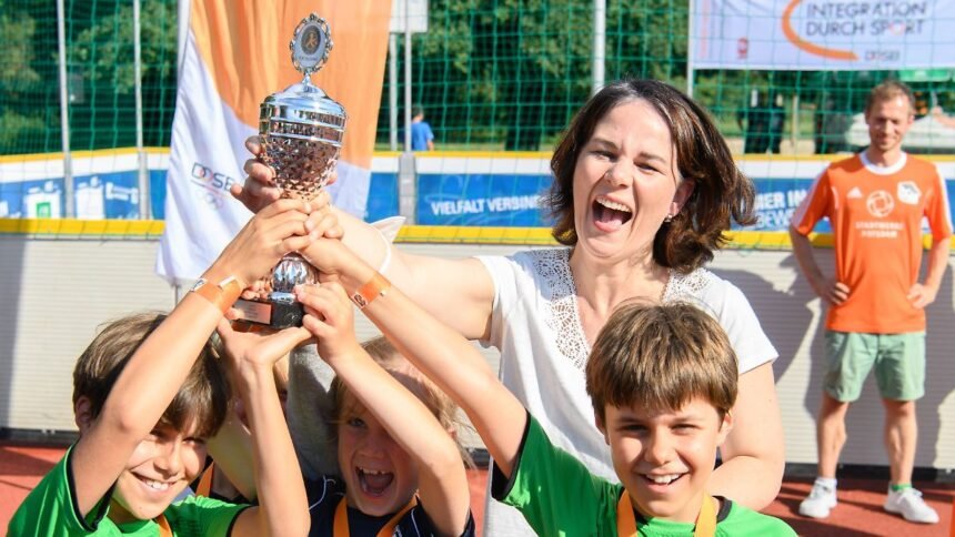 annalena baerbock kinder adoptiert